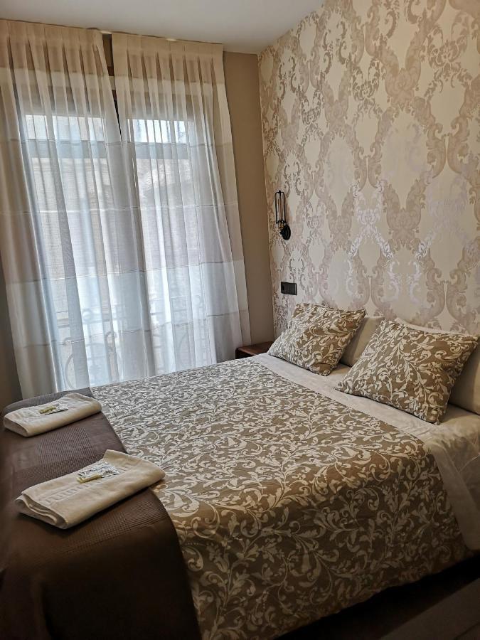 Hostal Juan Bravo Segovia Eksteriør bilde