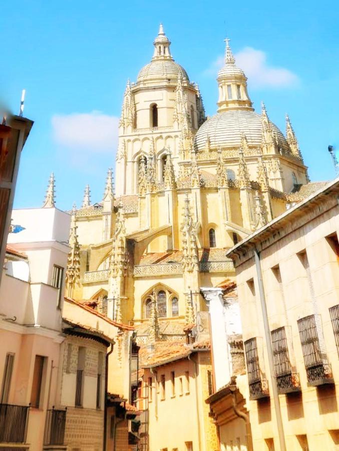 Hostal Juan Bravo Segovia Eksteriør bilde